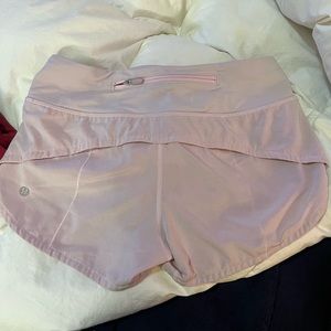LULULEMON speed up short 2.5 inch size 2
